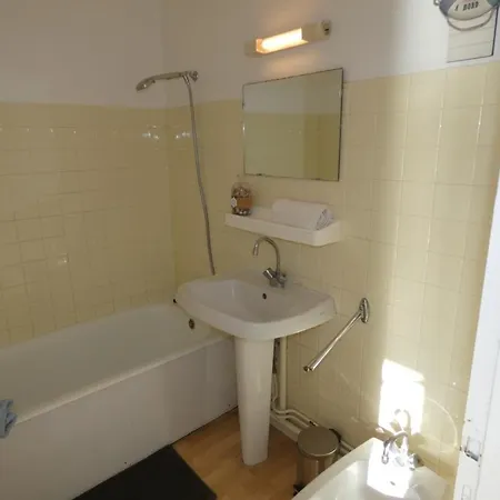 Bord De Mer, Balcon, Animaux Bienvenus, Parking - - Fr-1-540-315 *