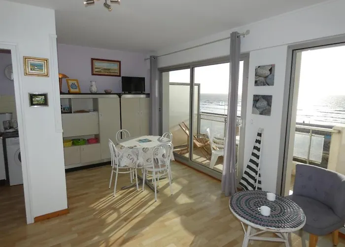 En Bord De A - Animaux Admis, Parking - Fr-1-540-315