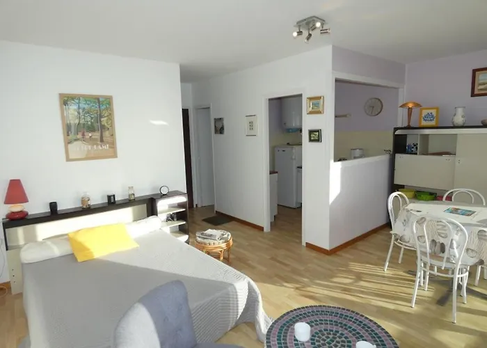 En Bord De A - Animaux Admis, Parking - Fr-1-540-315 *